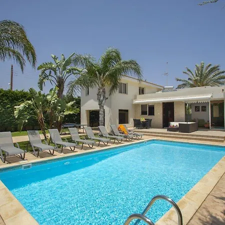 The Ultimate Guide To Renting Your 5 Star Larnaca 03