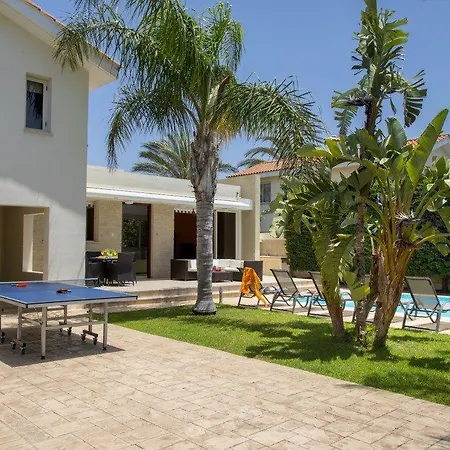 The Ultimate Guide To Renting Your 5 Star Larnaca 03 *