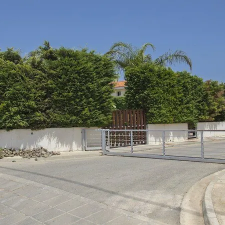 The Ultimate Guide To Renting Your 5 Star Larnaca 03 *