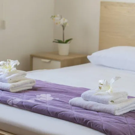 Willa The Ultimate Guide To Renting Your 5 Star Larnaca 03 Periwolia