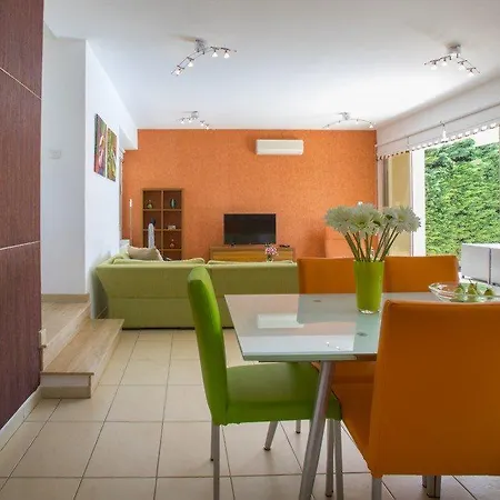 Willa The Ultimate Guide To Renting Your 5 Star Larnaca 03 Periwolia